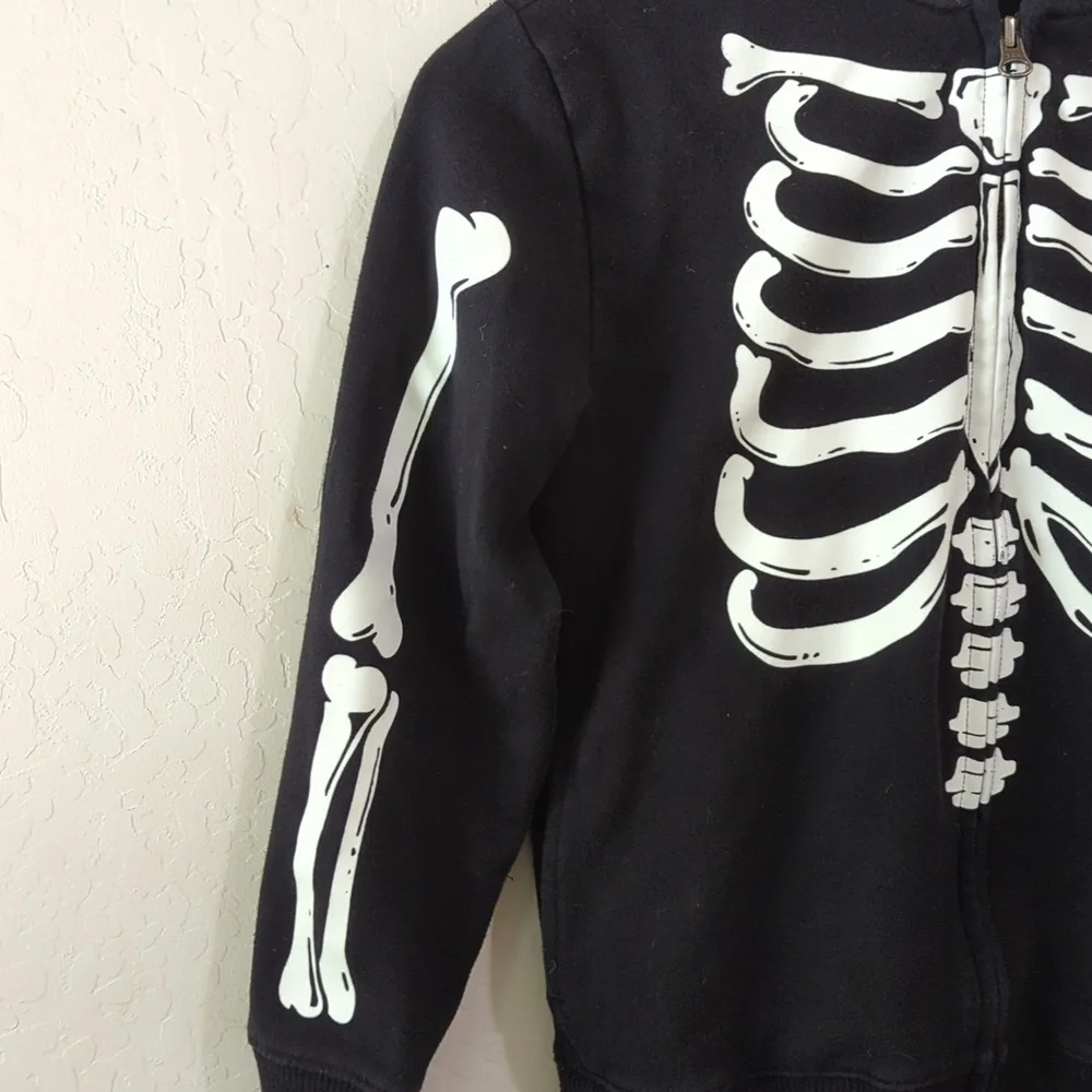 The Children's Place Black & White Skeleton Full Zip Hoodie Size Medium (7/8)